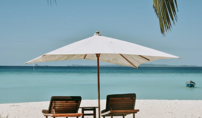 7 DAYS LUXURIOUS BUSH AND BEACH PRIVATE SAFARI IN KENYA